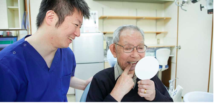 患者さんと先生の写真